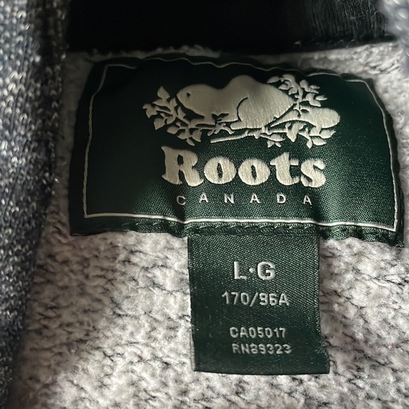 Roots size large hoodie - Picture 2 of 3